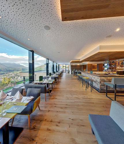 New panoramic bar at the hotel Schütterhof